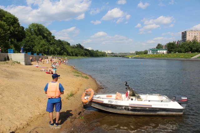 Орловцев предостерегли от купания на неизвестных пляжах
