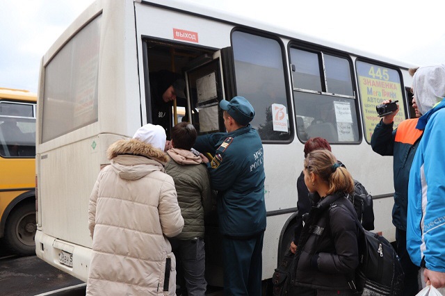 В Орловскую область прибыли 100 беженцев
