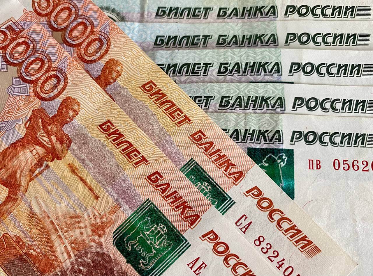 В Орловской области за год завели пять дел за невыплату зарплаты