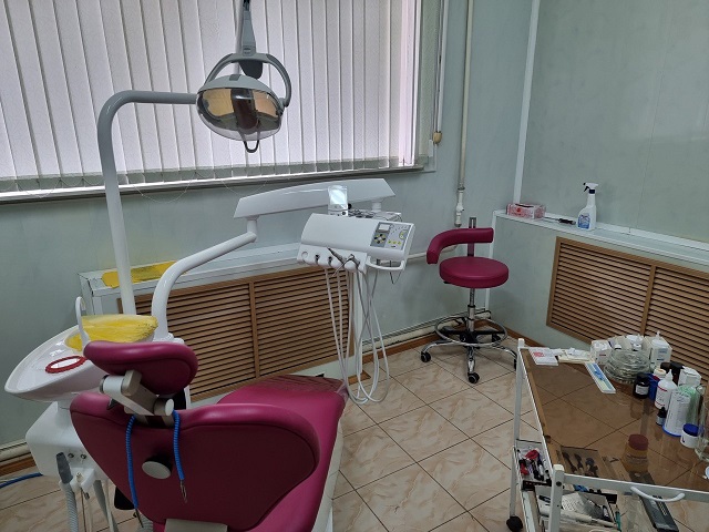 Орловец отсудил у стоматологической клиники 183 тысячи