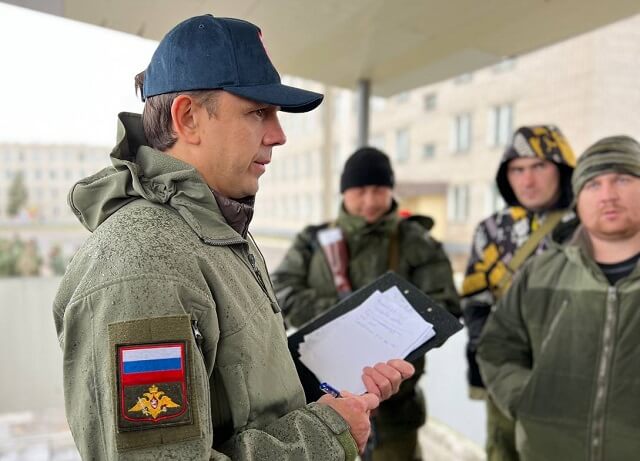 Клычков утвердил условия командировок чиновников в ДНР и ЛНР