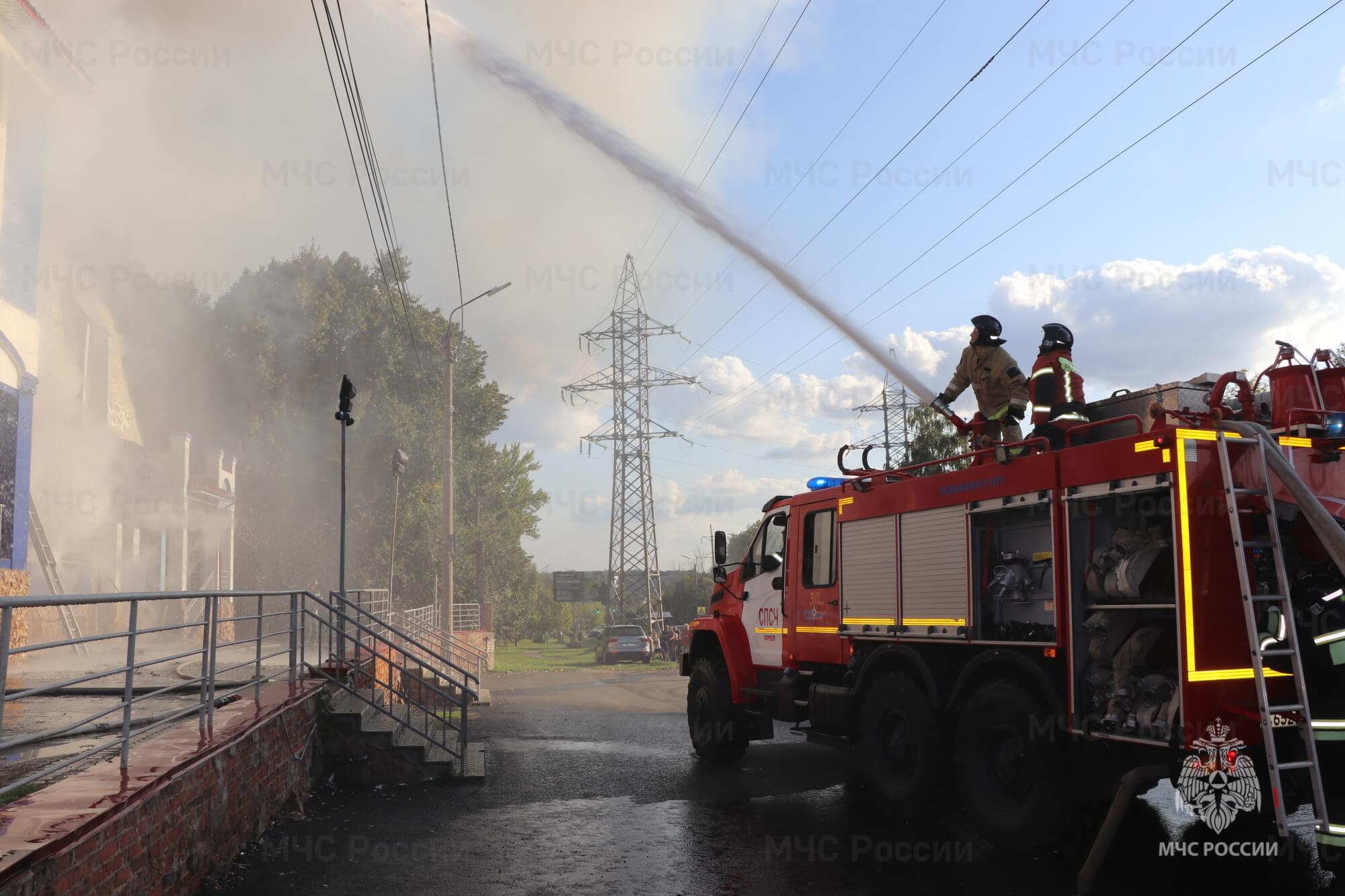 В Орле в ресторане «Царёв брод» выгорел второй этаж | 06.09.2023 | Орел -  БезФормата