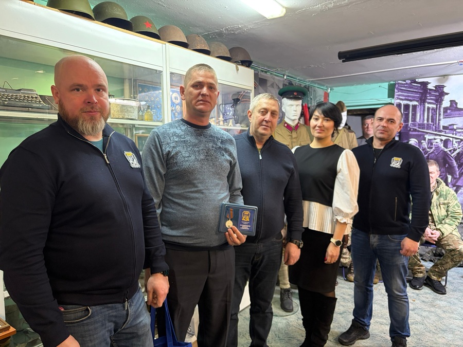 В Ливнах прошло торжественное награждение медалями ЛДПР участников СВО